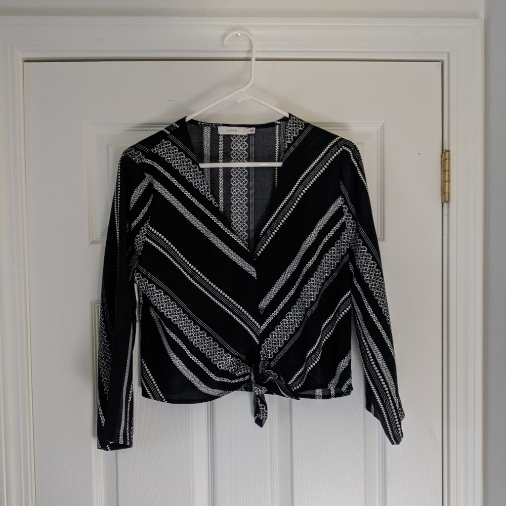 Lush Black 3/4 sleeve crop top size L